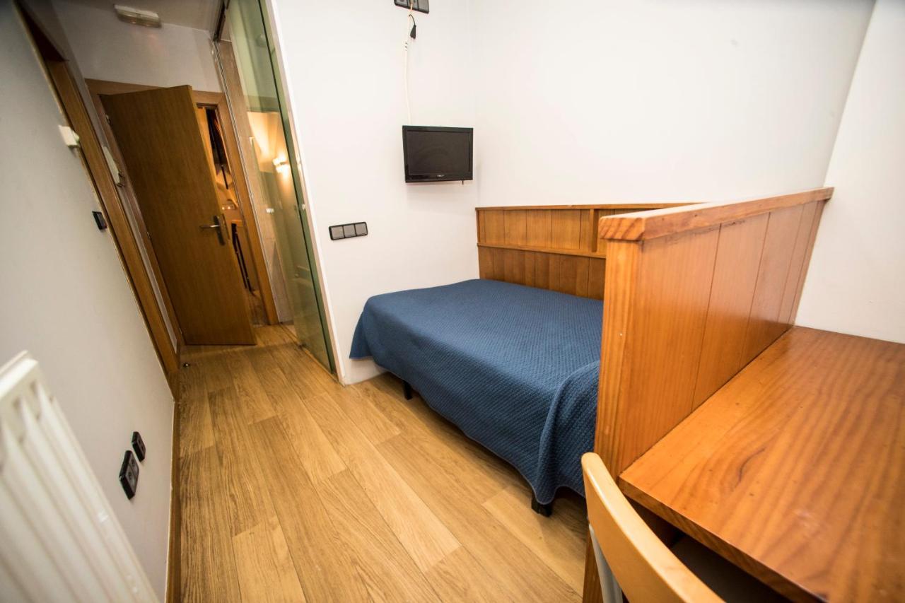 Hostal Caballeros Сорія Екстер'єр фото