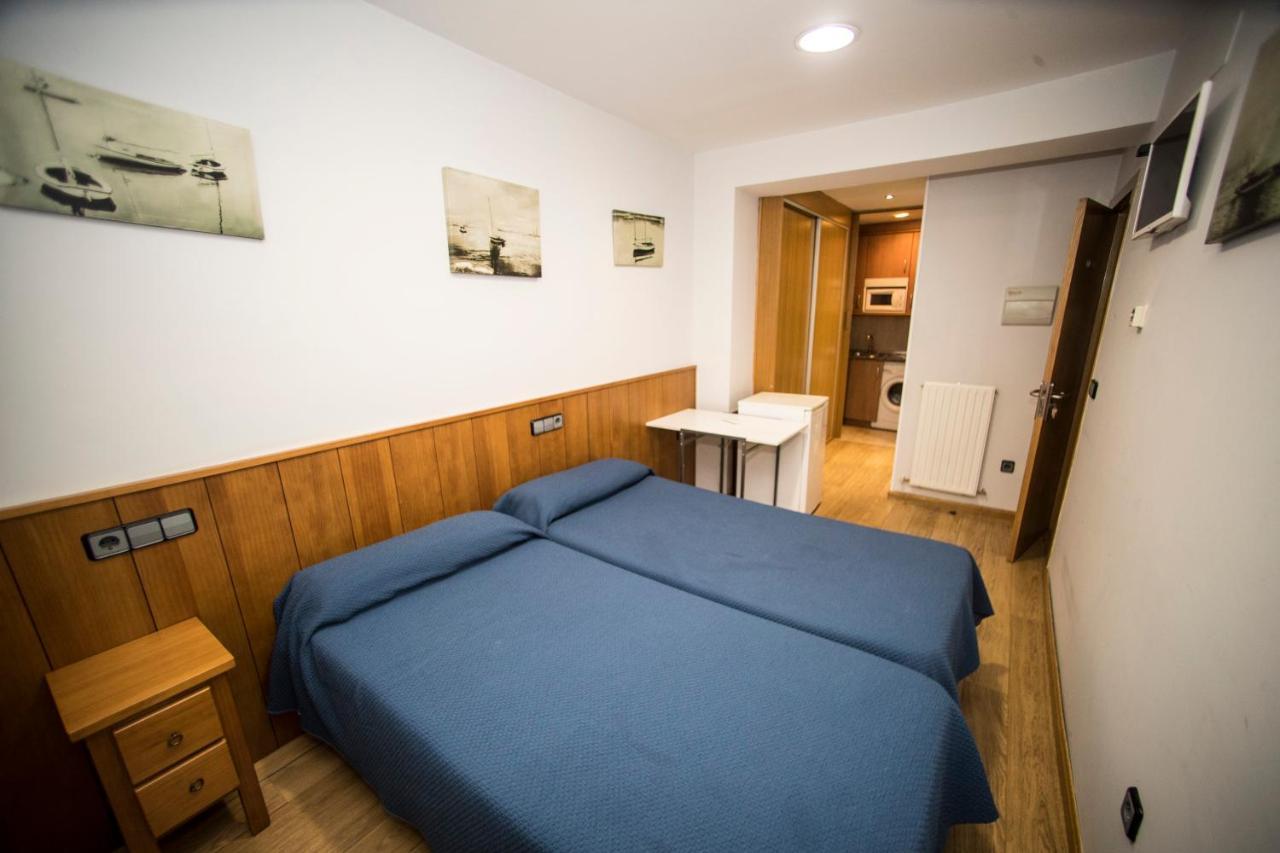 Hostal Caballeros Сорія Екстер'єр фото