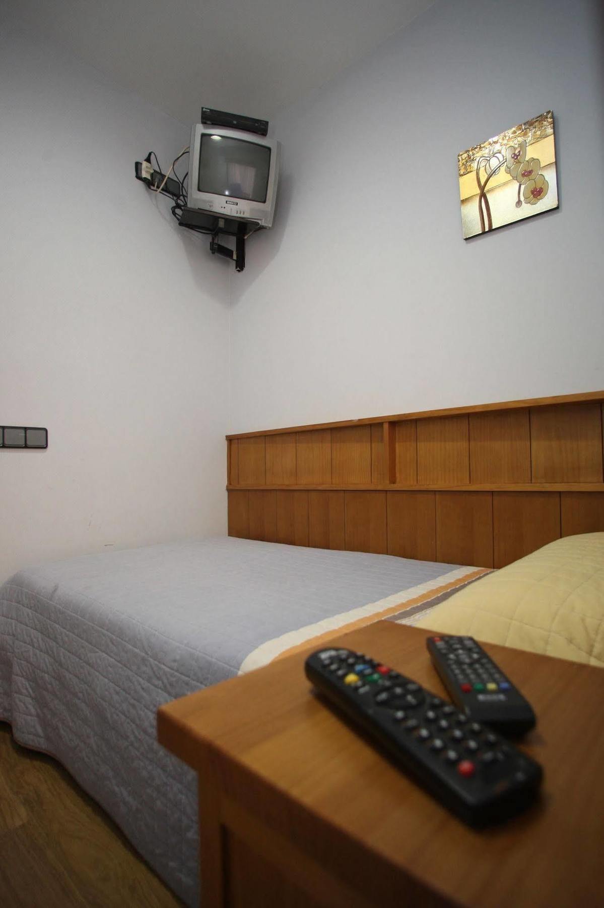Hostal Caballeros Сорія Екстер'єр фото